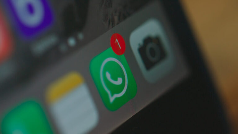WhatsApp su CarPlay e Android Auto