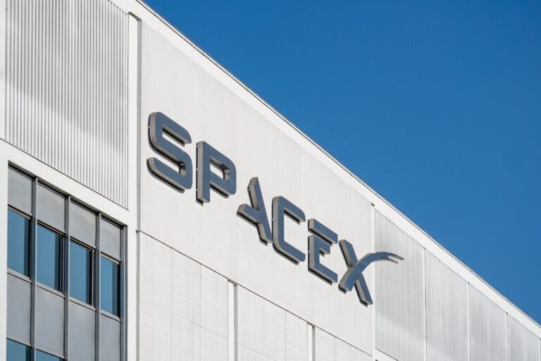 SpaceX Falcon 9 in lancio