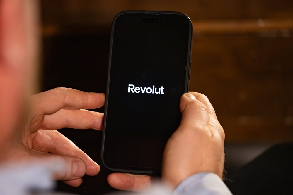 Rivoluzione nei pagamenti con il riconoscimento facciale di Revolut