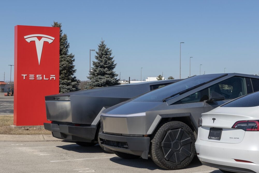 Fusione Tesla SpaceX